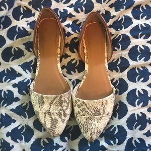 DV Dolce Vita reptile and tan flats size 8